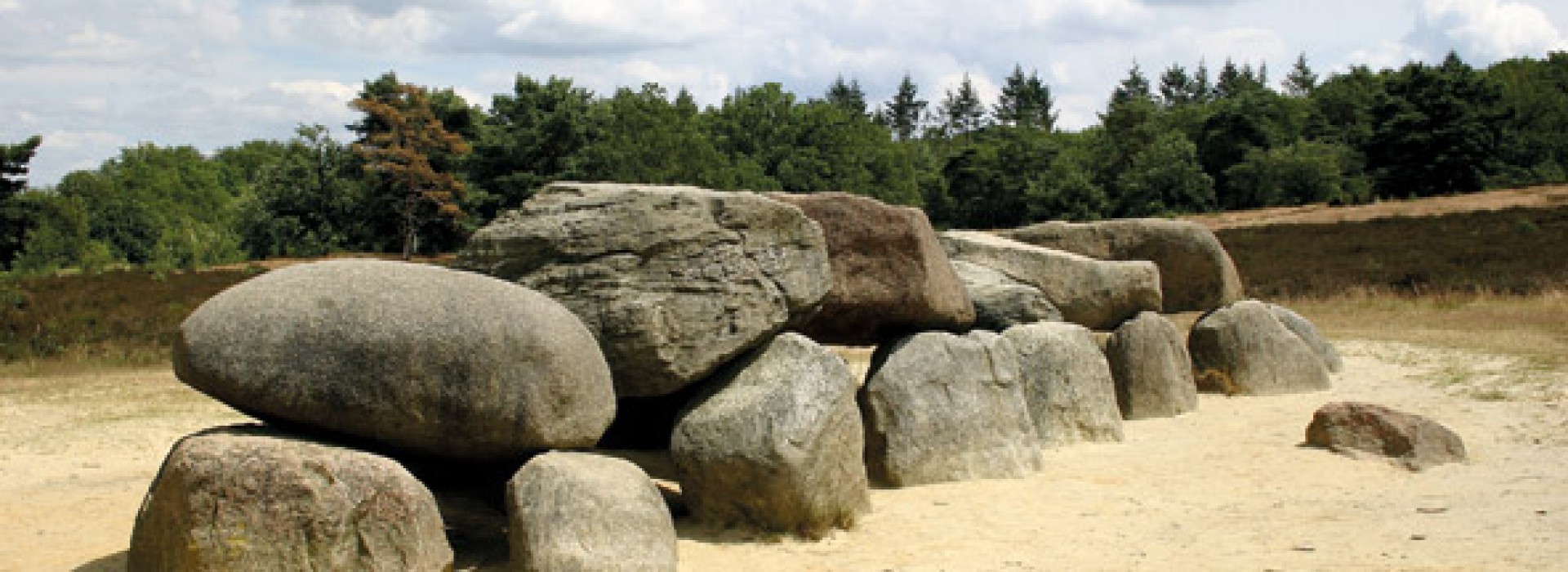 f-hunebed-gr.jpg